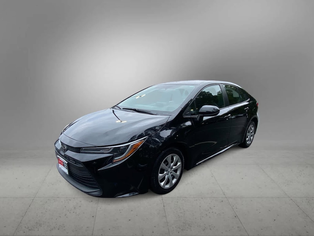 Used 2023 Toyota Corolla LE Sedan