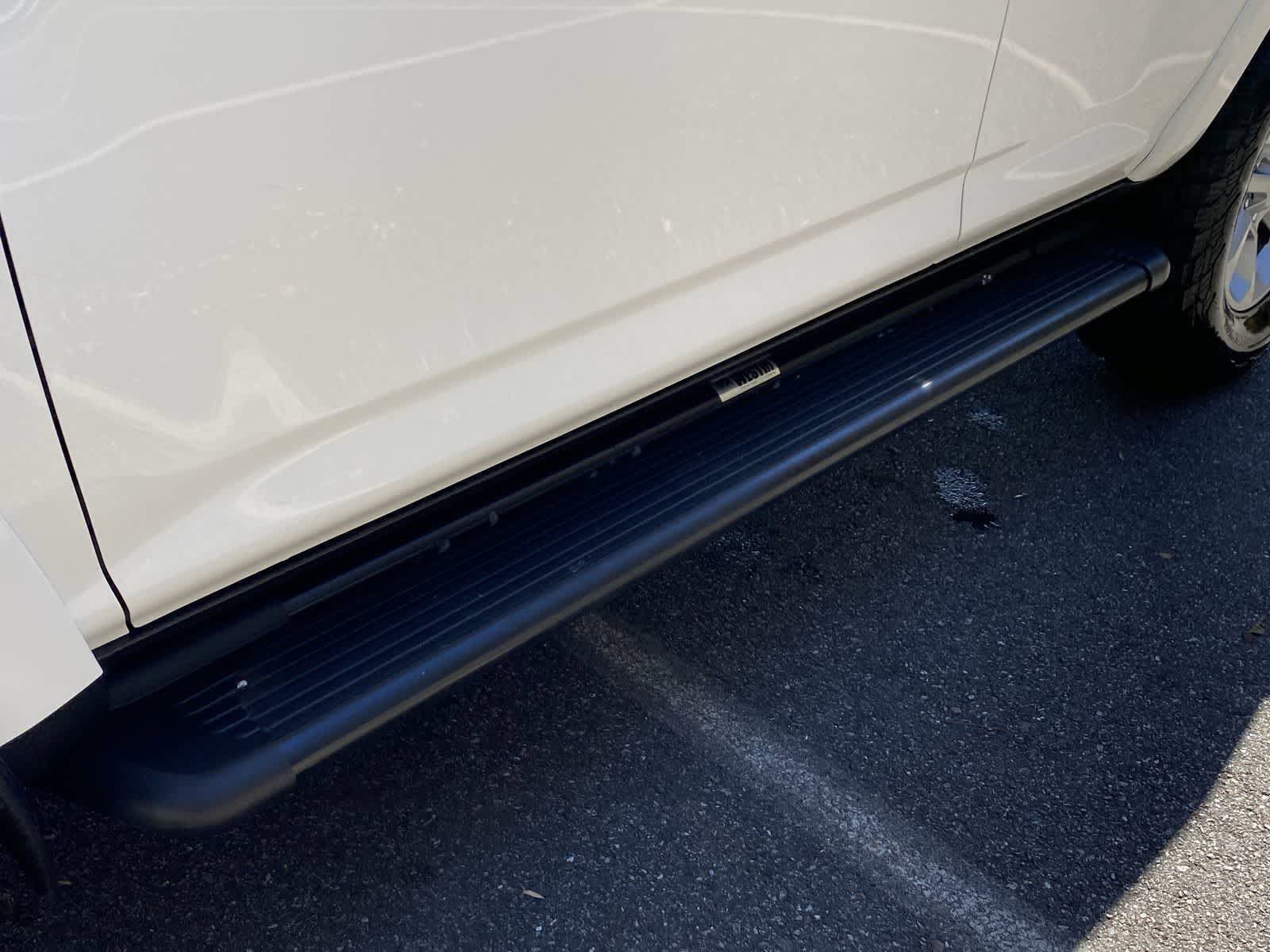 Thumbnail: 2020 Toyota 4Runner - 16