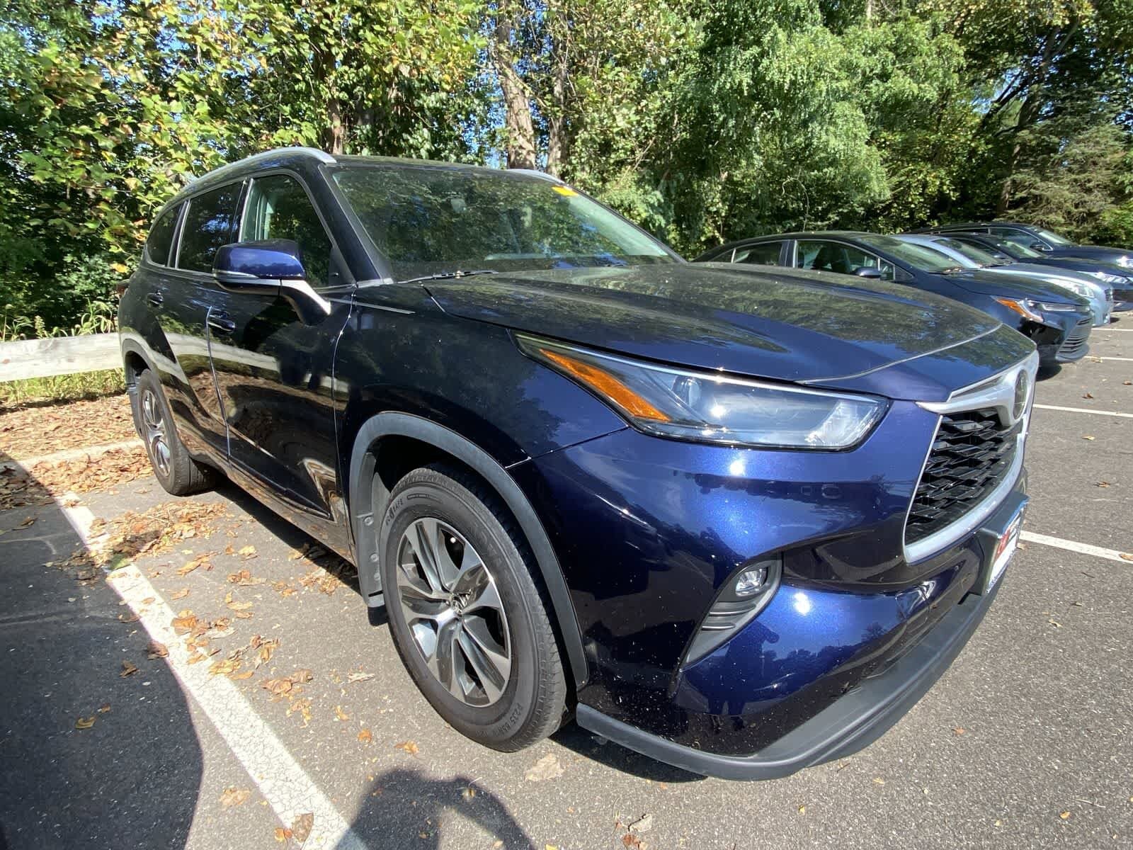 2022 Toyota Highlander XLE photo 3