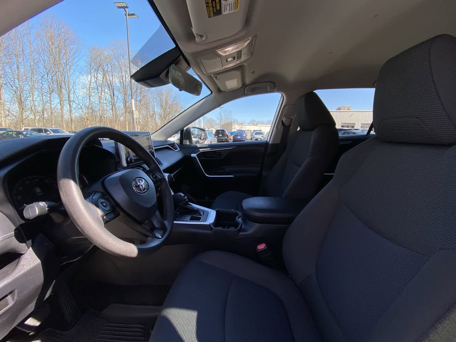 Thumbnail: 2023 Toyota RAV4 - 19