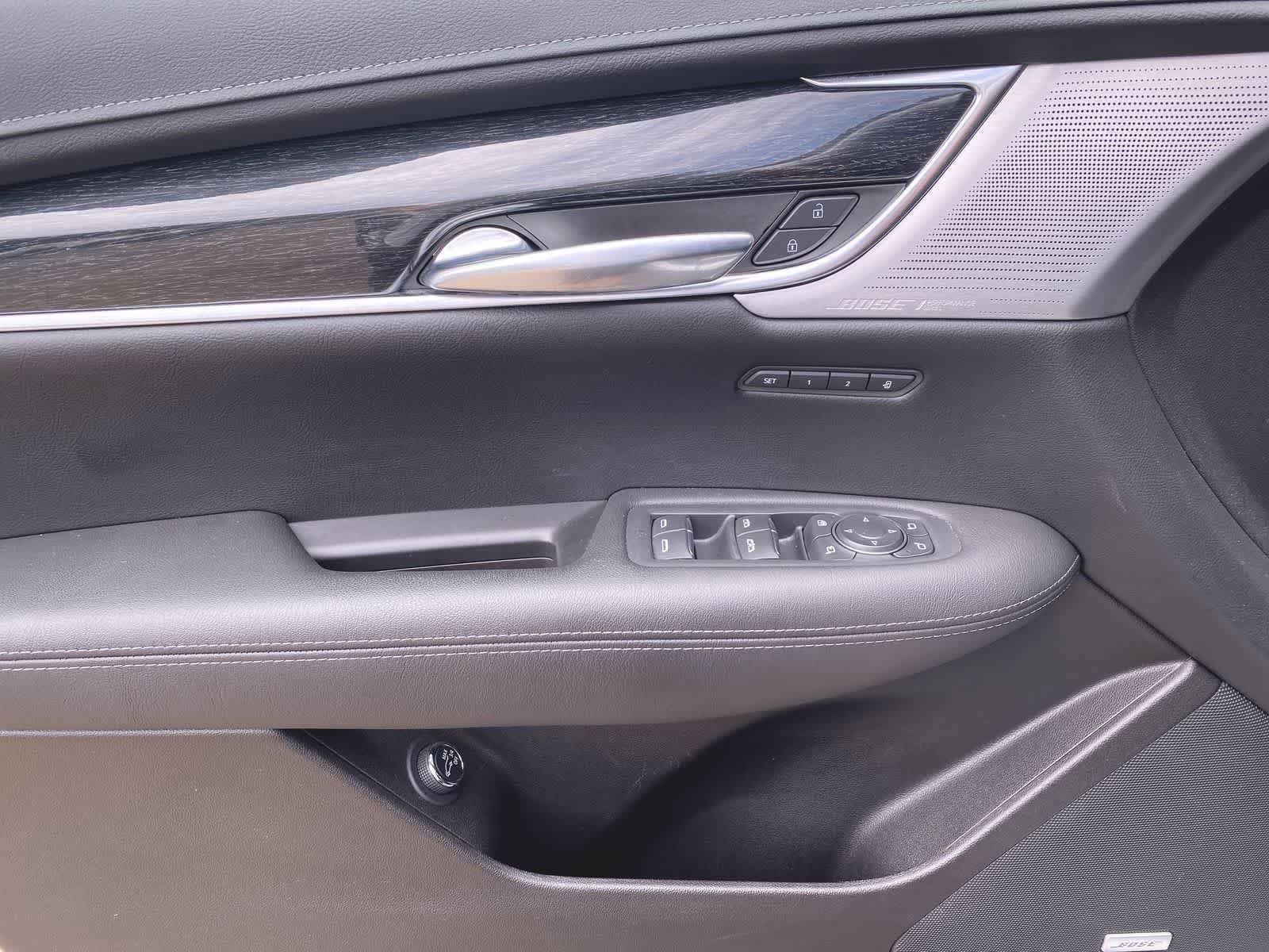 Thumbnail: 2021 Cadillac XT5 - 16