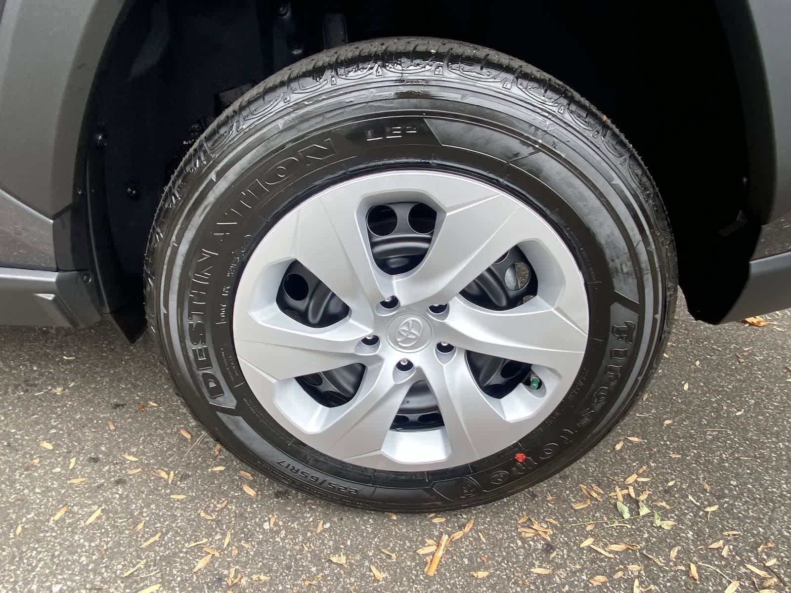 Thumbnail: 2025 Toyota RAV4 - 18