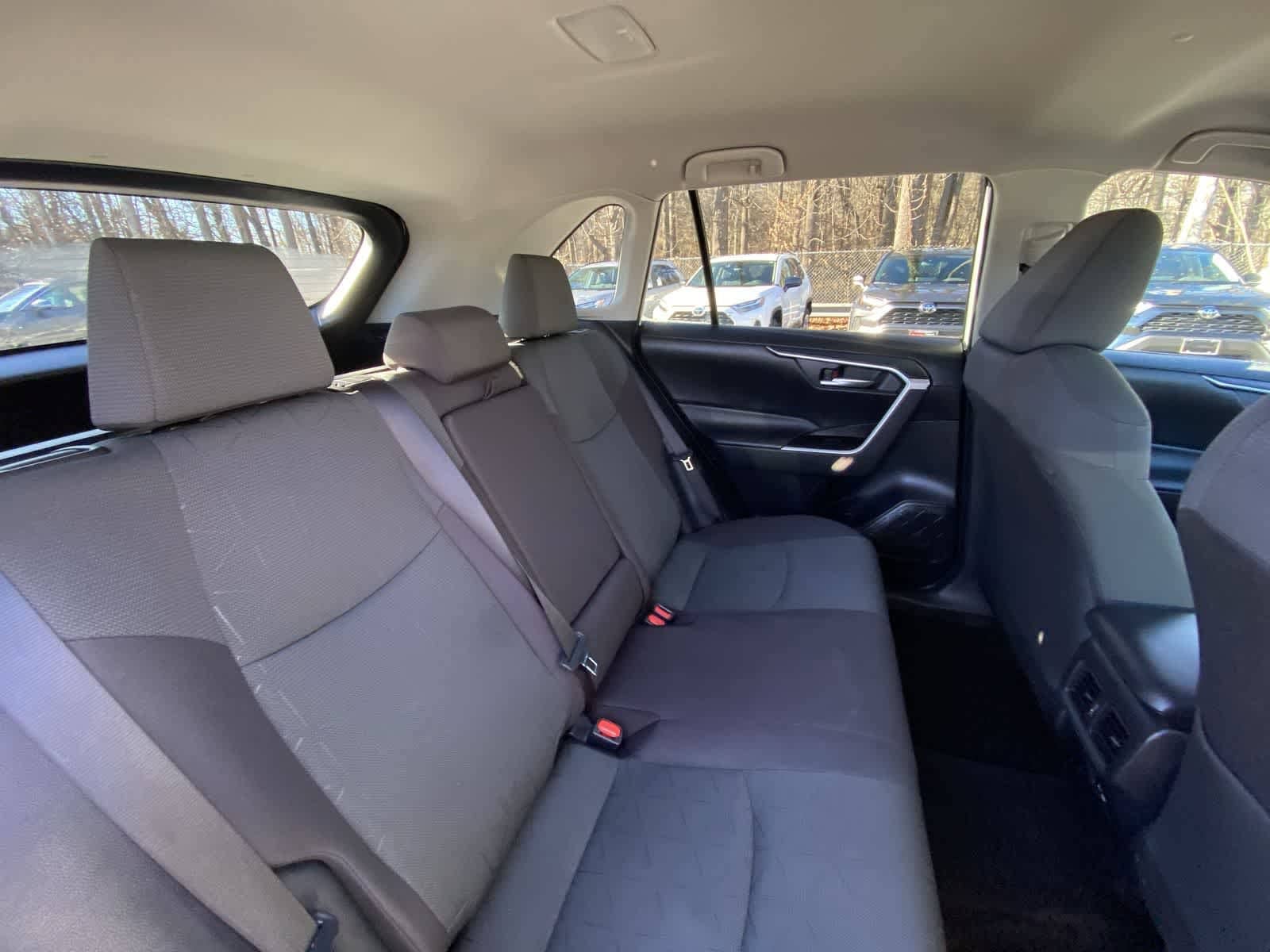 Thumbnail: 2024 Toyota RAV4 - 31