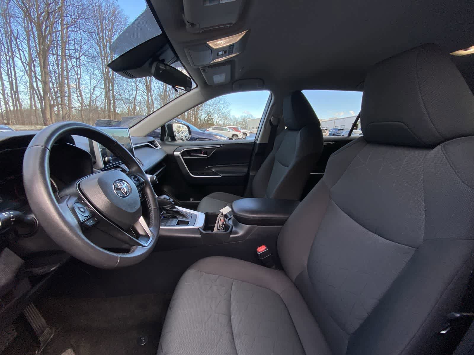 Thumbnail: 2024 Toyota RAV4 - 23