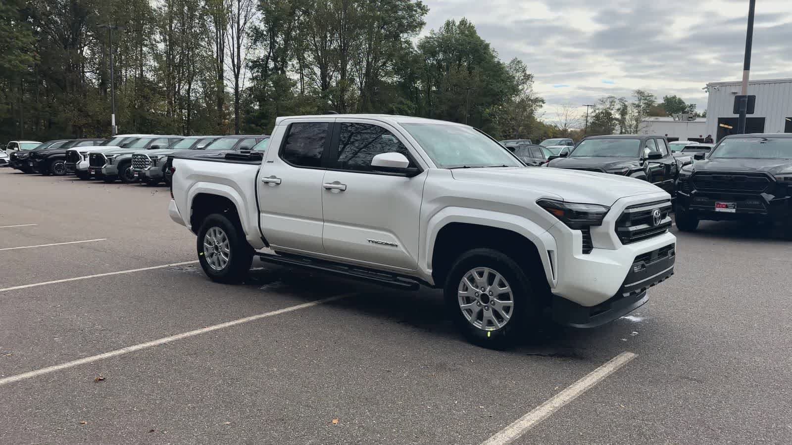 Thumbnail: 2025 Toyota Tacoma - 2