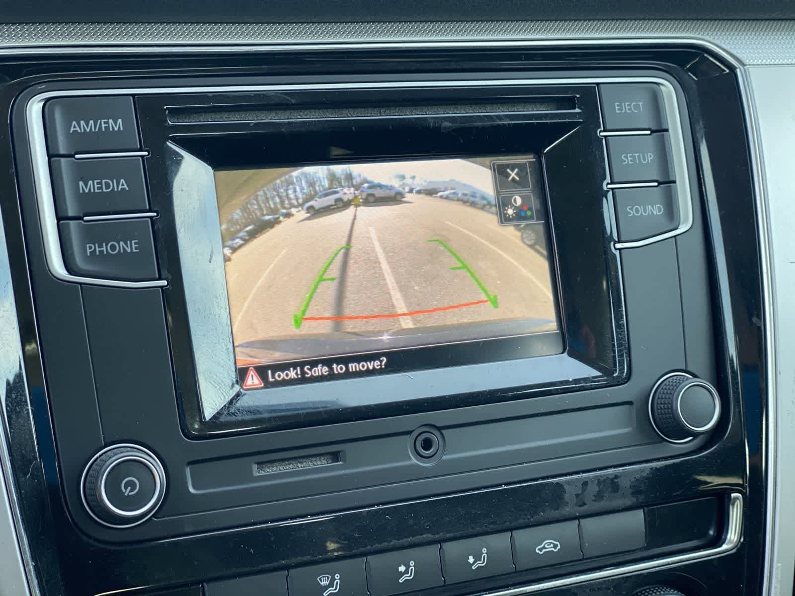 Thumbnail: 2016 Volkswagen Passat - 34