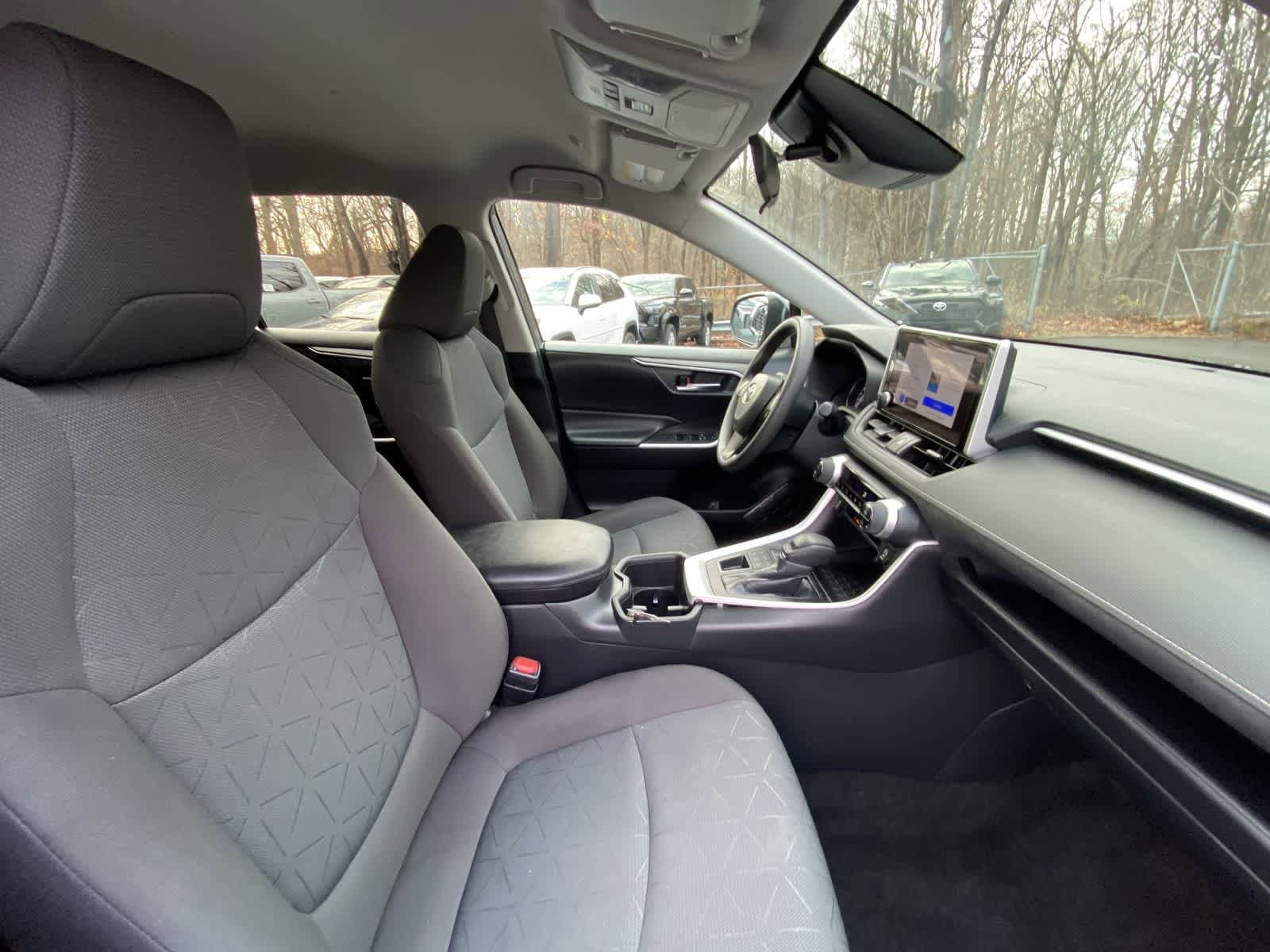 Thumbnail: 2024 Toyota RAV4 - 23