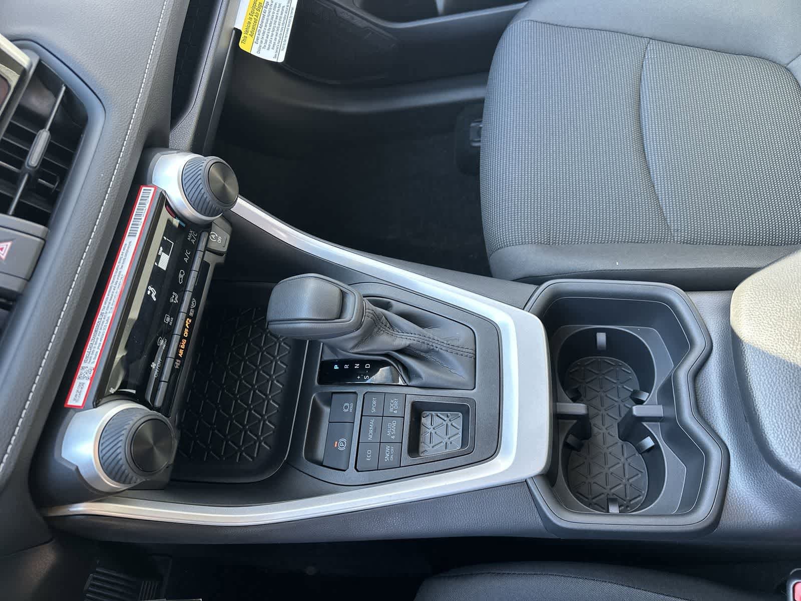 Thumbnail: 2025 Toyota RAV4 - 27