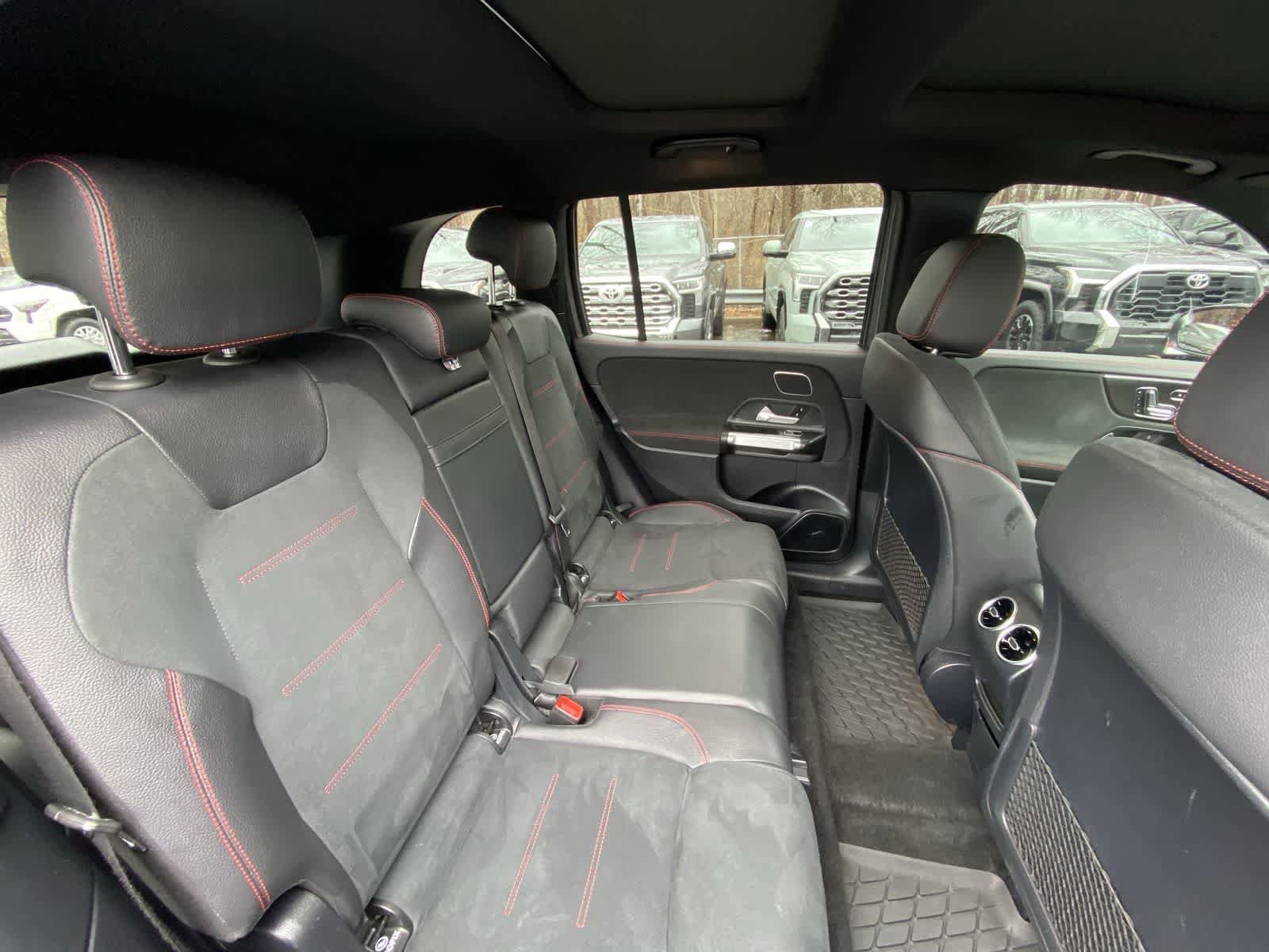 Thumbnail: 2021 Mercedes-Benz GLB - 27