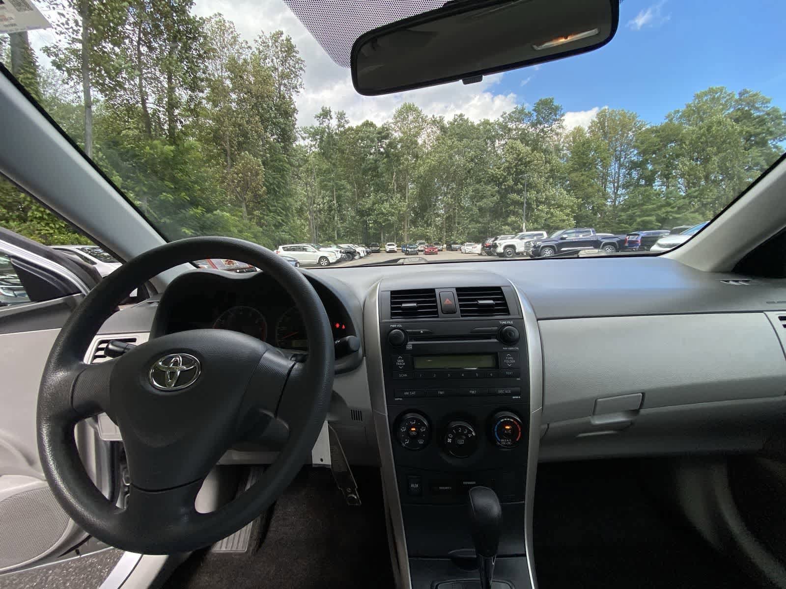 Thumbnail: 2009 Toyota Corolla - 18