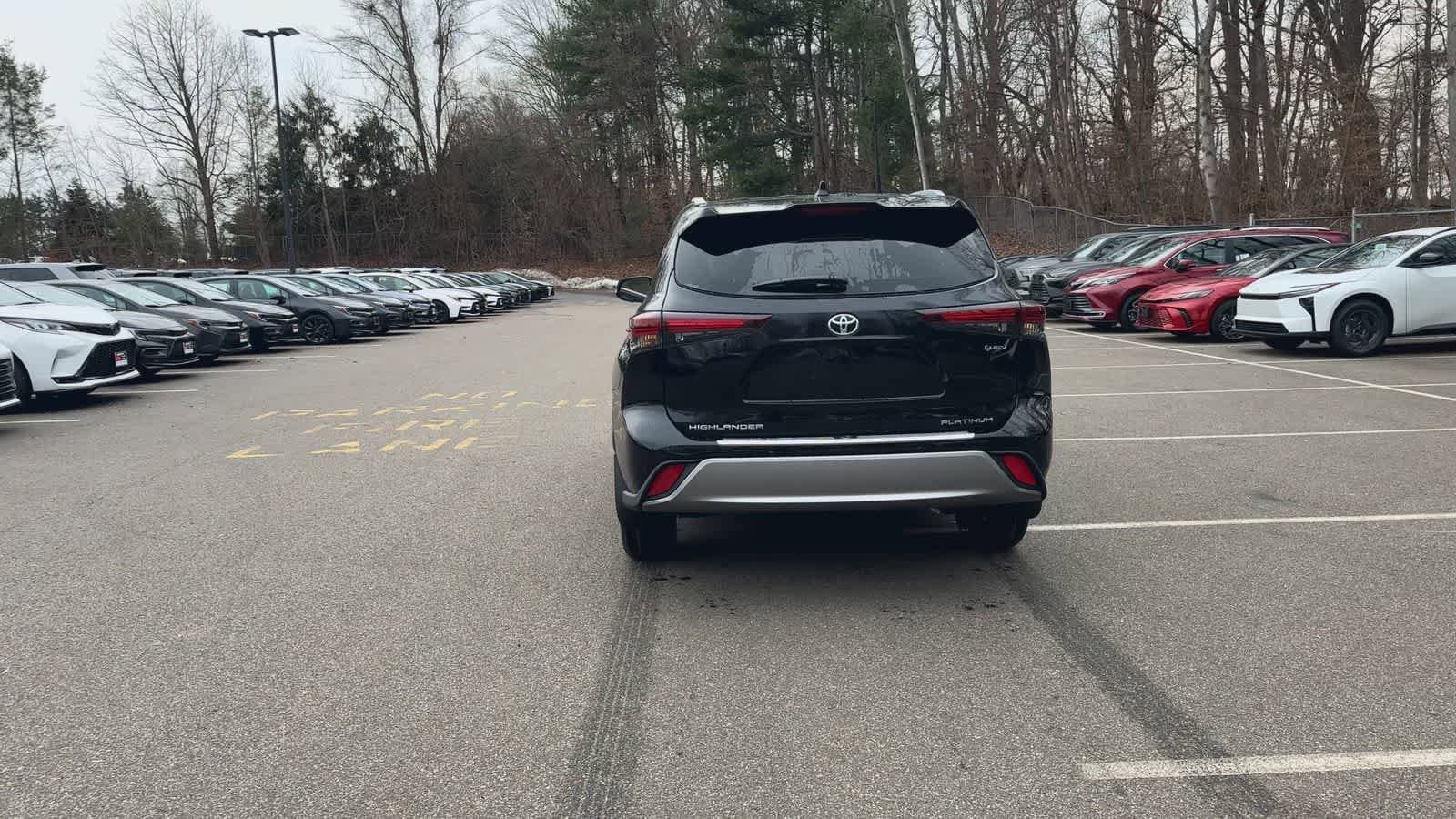 Thumbnail: 2026 Toyota Highlander - 7