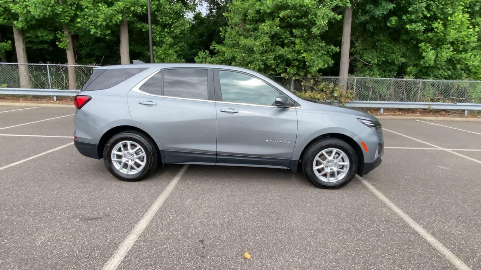 2024 Chevrolet Equinox LT - Photo 9