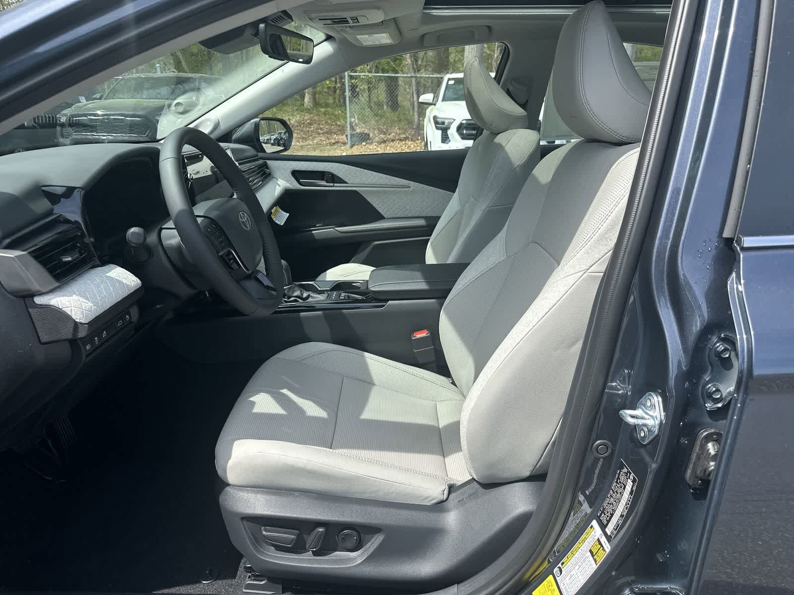 Thumbnail: 2026 Toyota Camry - 31