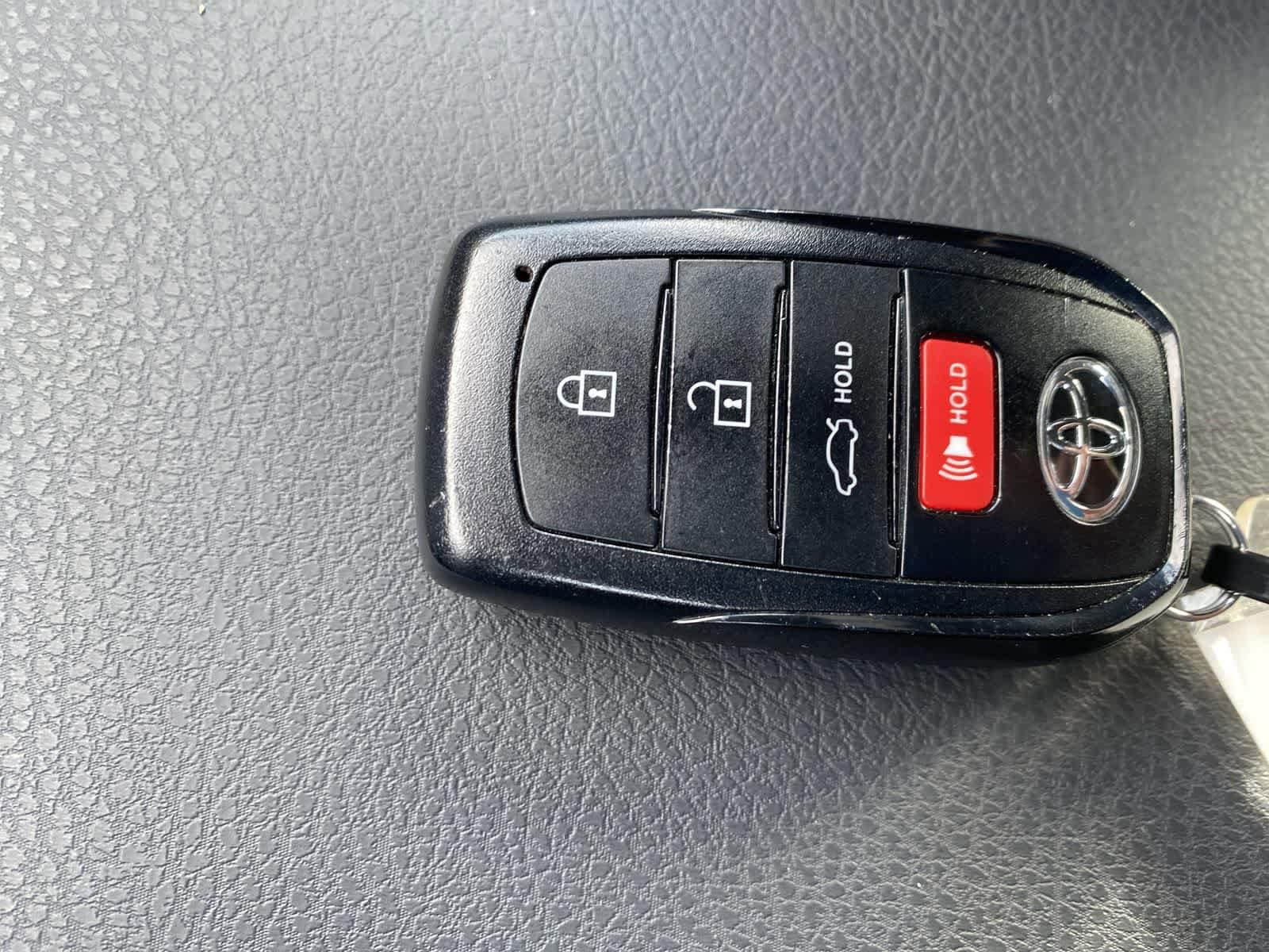 Thumbnail: 2025 Toyota Camry - 32