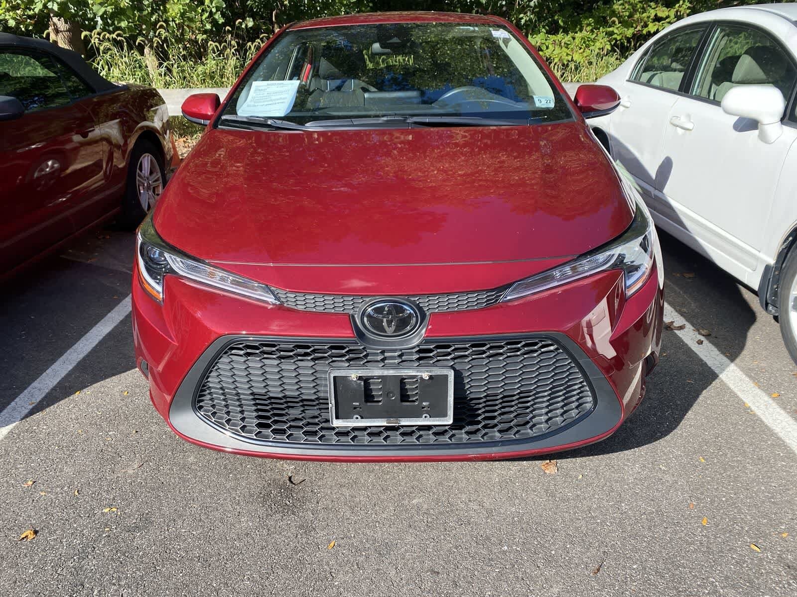 2022 Toyota Corolla LE photo 2