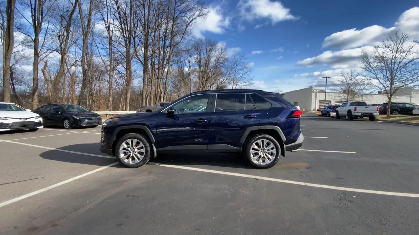 Thumbnail: 2025 Toyota RAV4 - 6