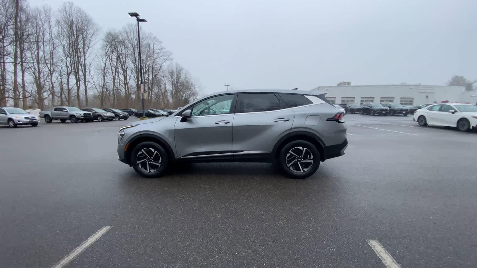 Thumbnail: 2023 Kia Sportage - 8