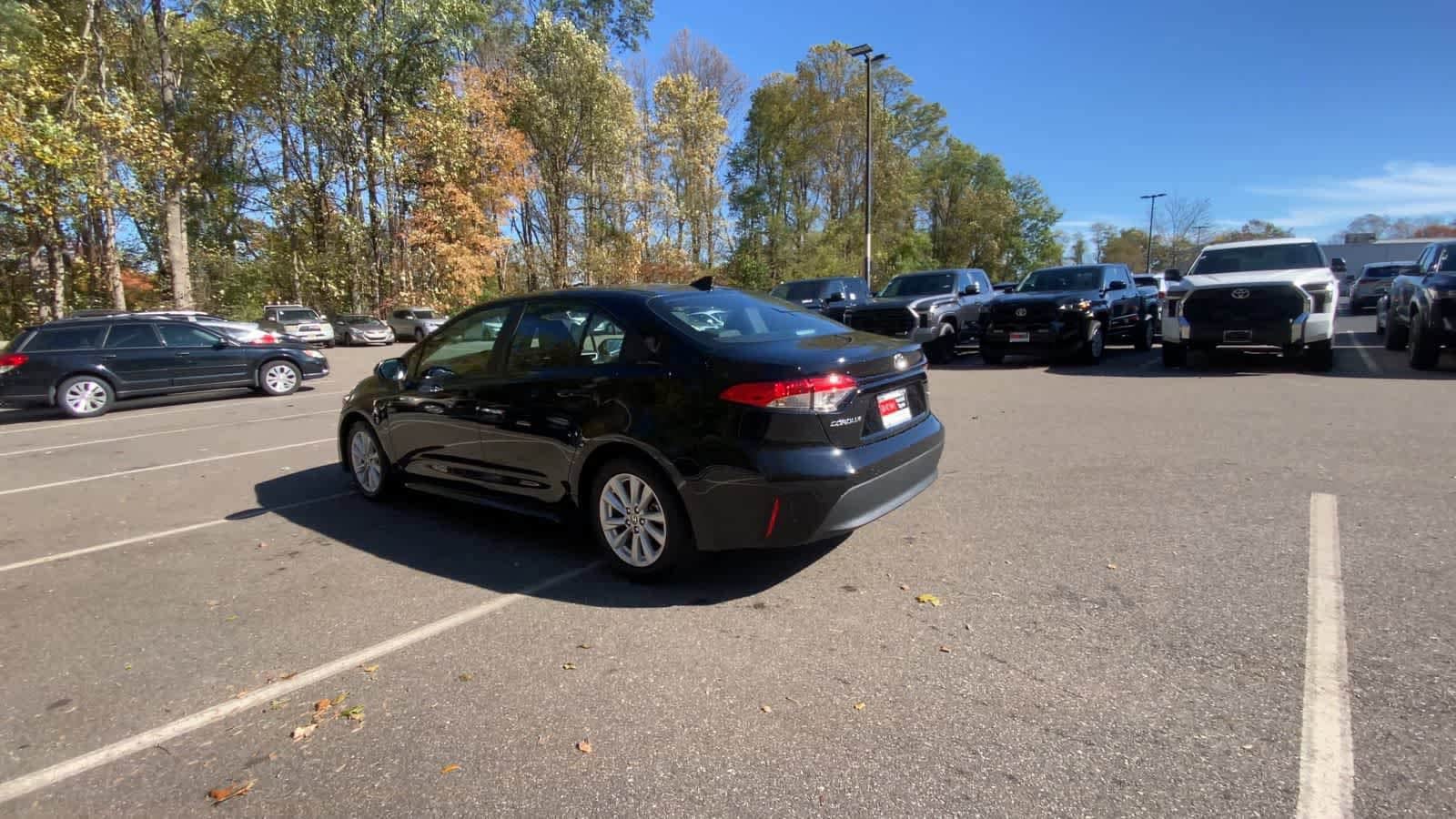 Thumbnail: 2023 Toyota Corolla - 6