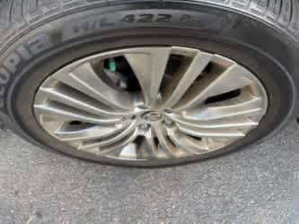 Thumbnail: 2023 Toyota Venza - 9