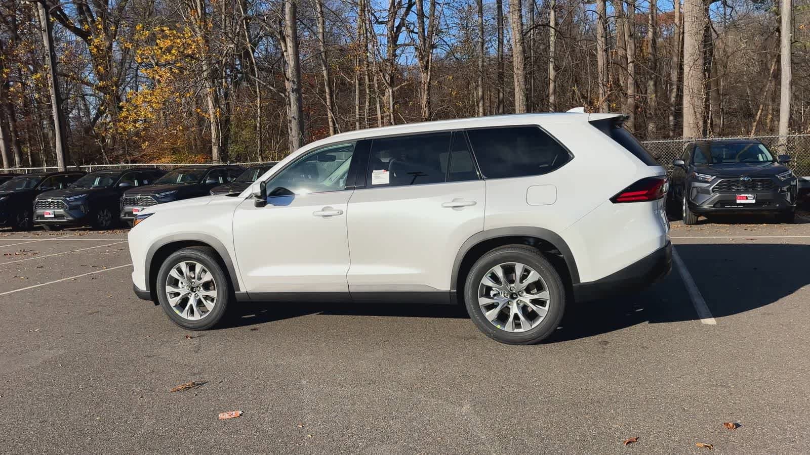 Thumbnail: 2026 Toyota Grand Highlander - 6