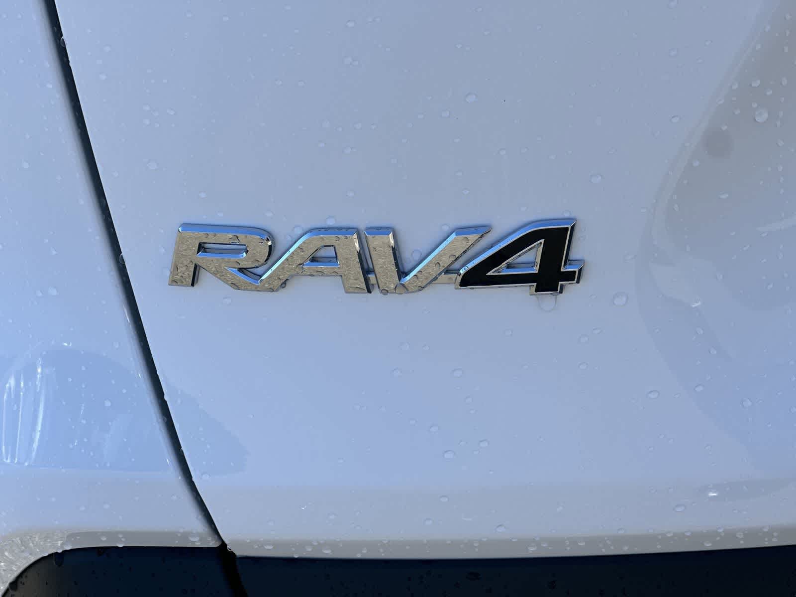 Thumbnail: 2025 Toyota RAV4 - 16