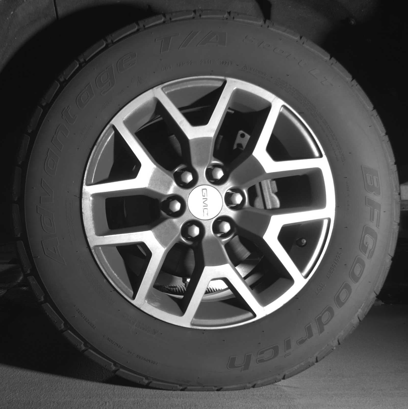 Thumbnail: 2017 GMC Canyon - 23