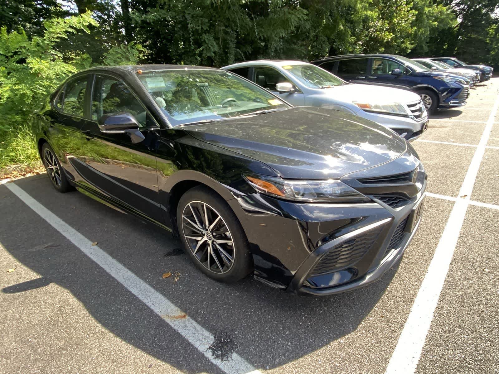 Thumbnail: 2022 Toyota Camry - 3