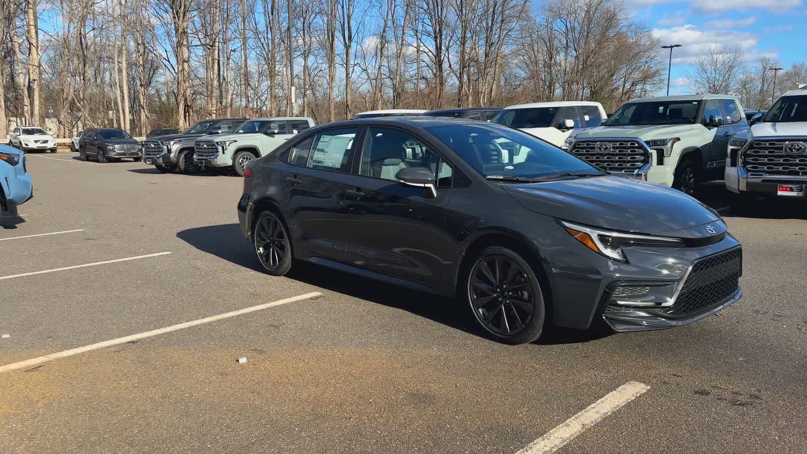 2026 Toyota Corolla SE photo 2