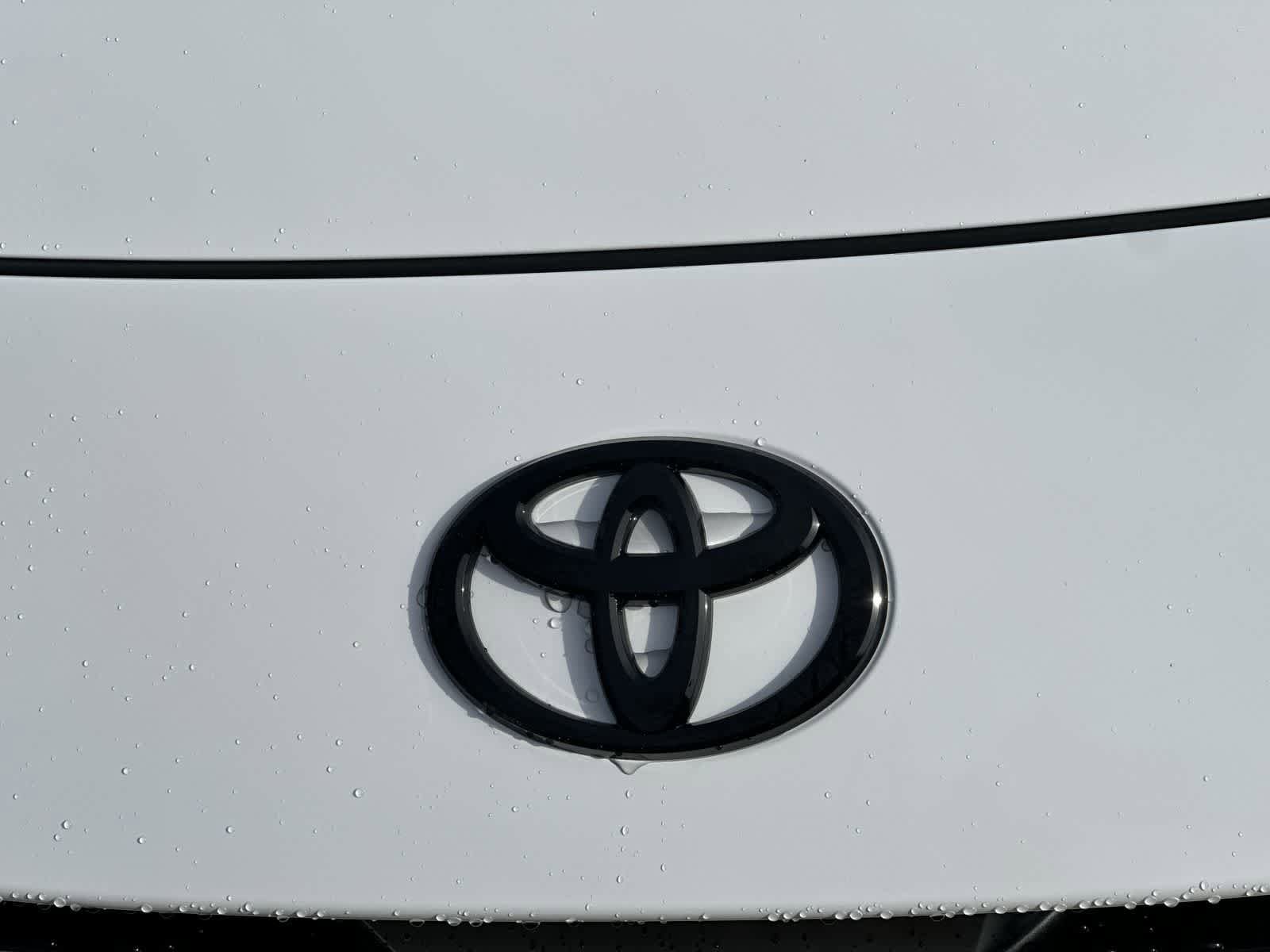 Thumbnail: 2026 Toyota Camry - 12