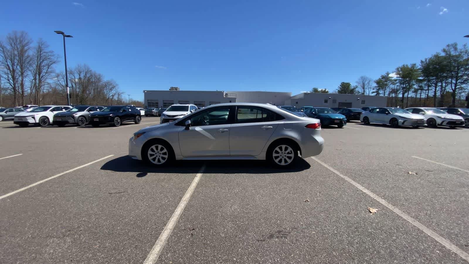 Thumbnail: 2025 Toyota Corolla - 8