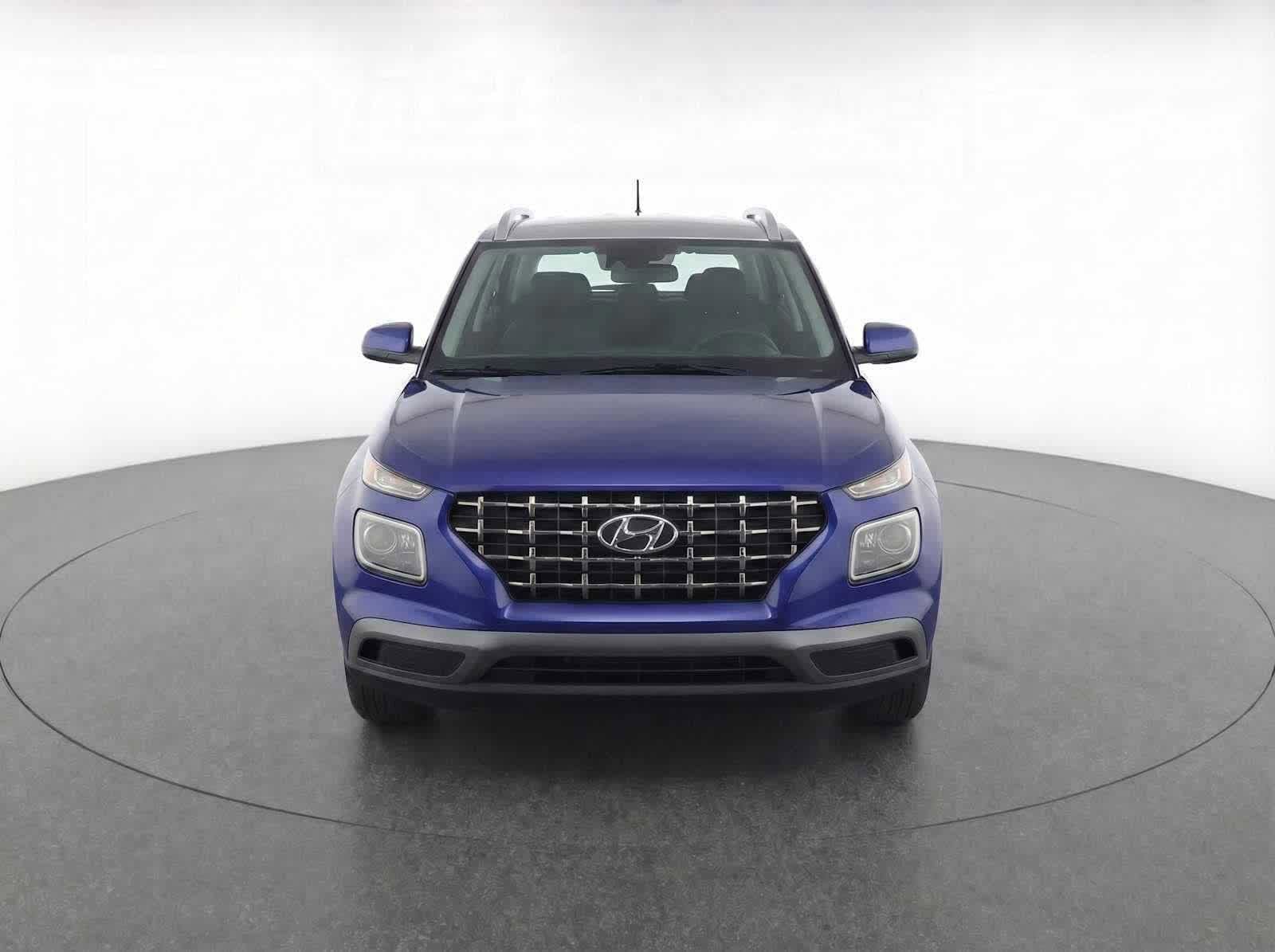 Thumbnail: 2023 Hyundai Venue - 3