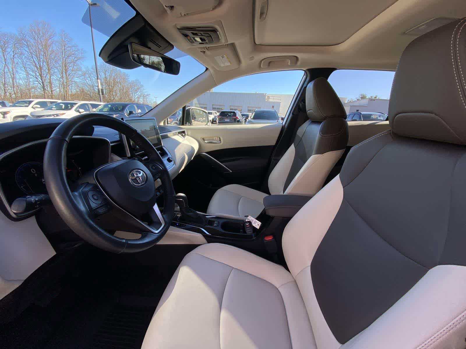 Thumbnail: 2023 Toyota Corolla Cross - 23