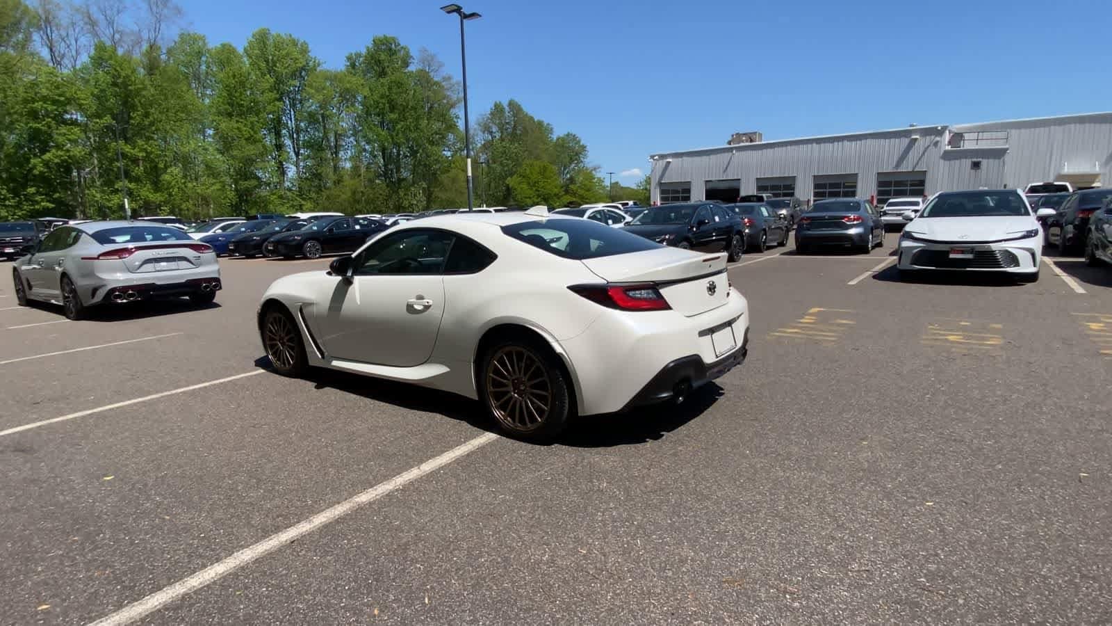 Thumbnail: 2023 Toyota GR86 - 6