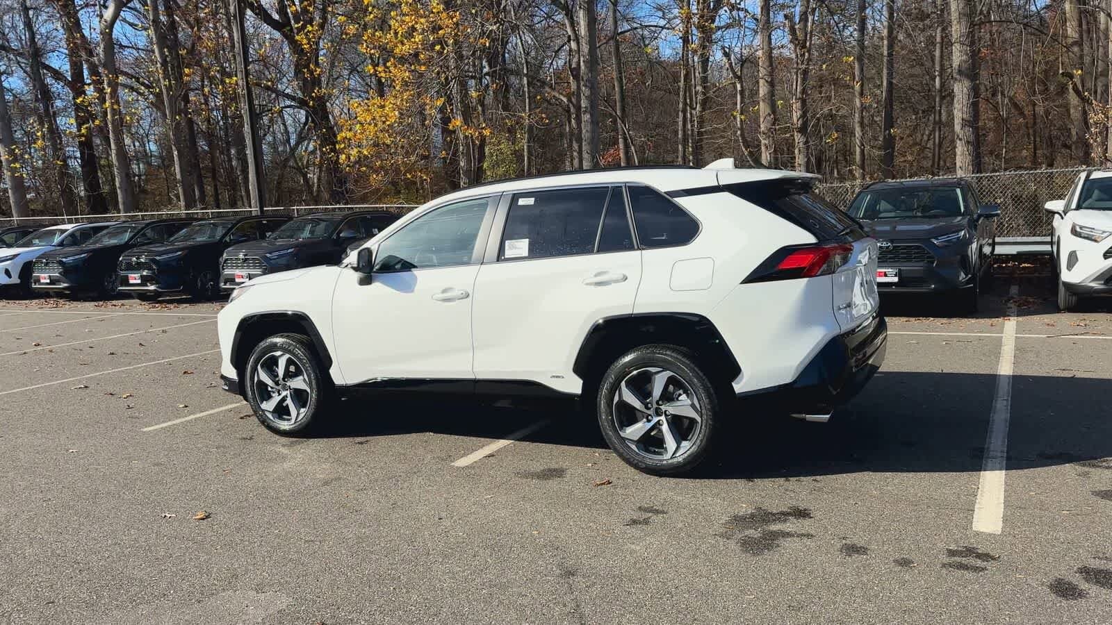 Thumbnail: 2025 Toyota RAV4 - 6