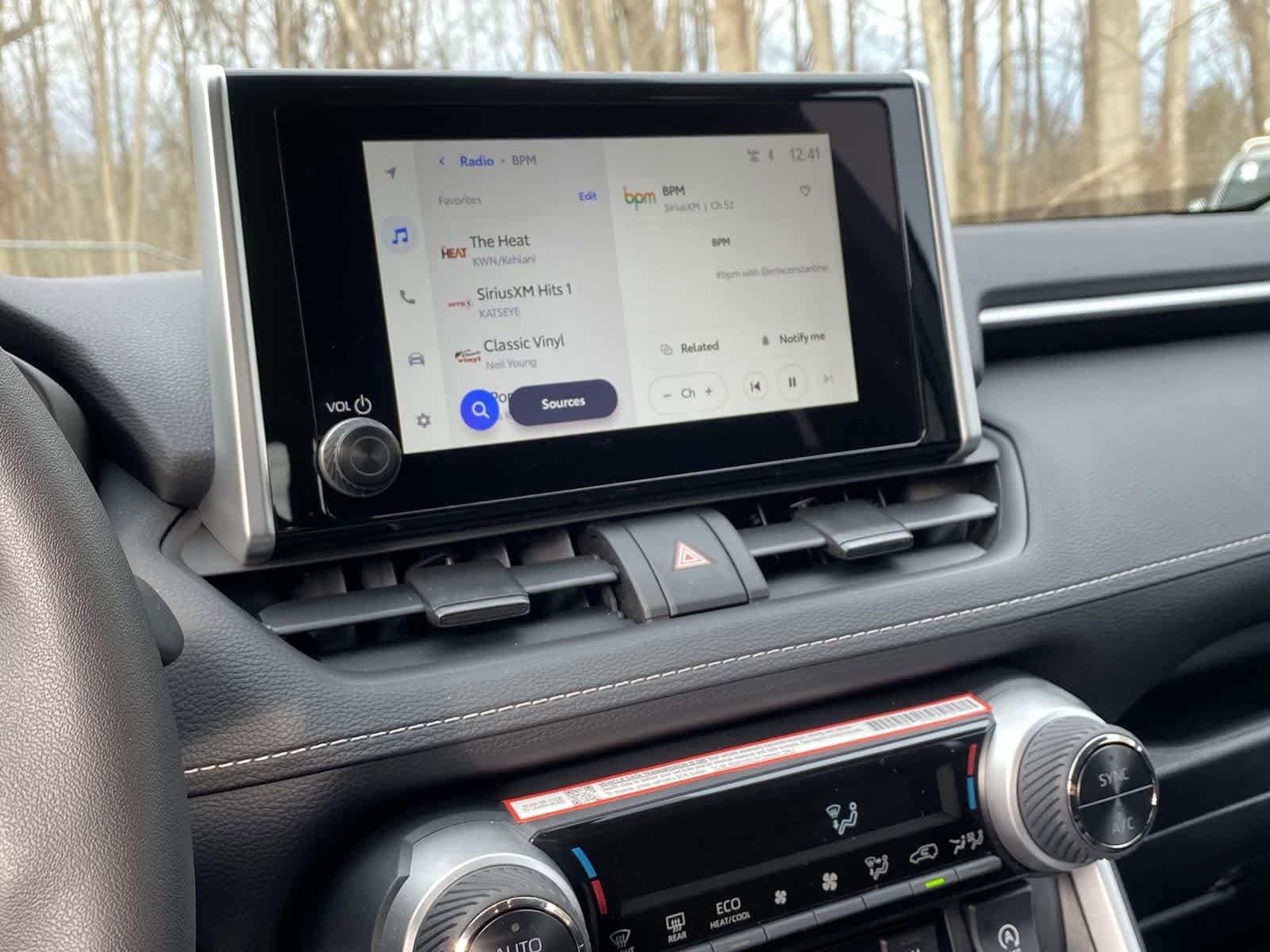 Thumbnail: 2025 Toyota RAV4 - 34