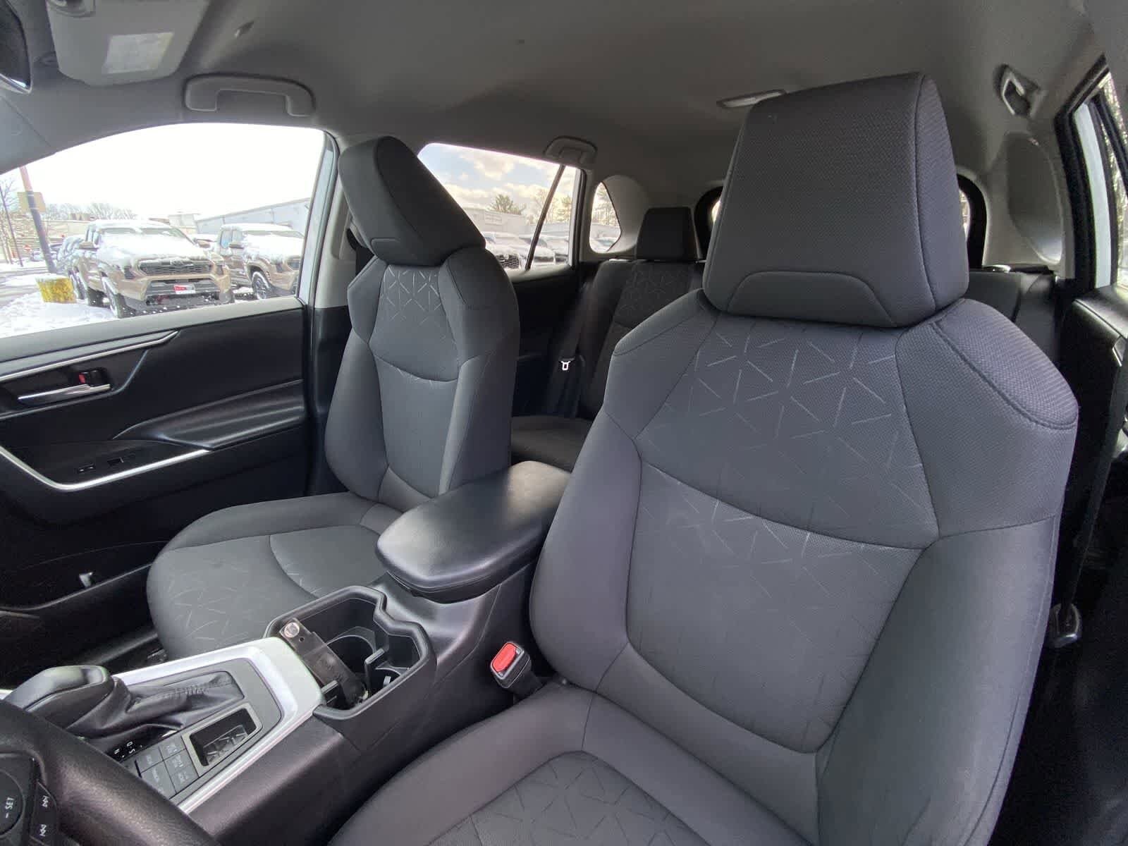 Thumbnail: 2024 Toyota RAV4 - 23