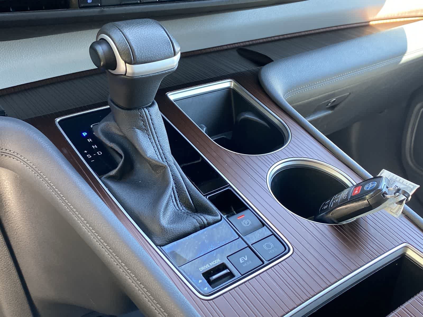 Thumbnail: 2024 Toyota Sienna - 29