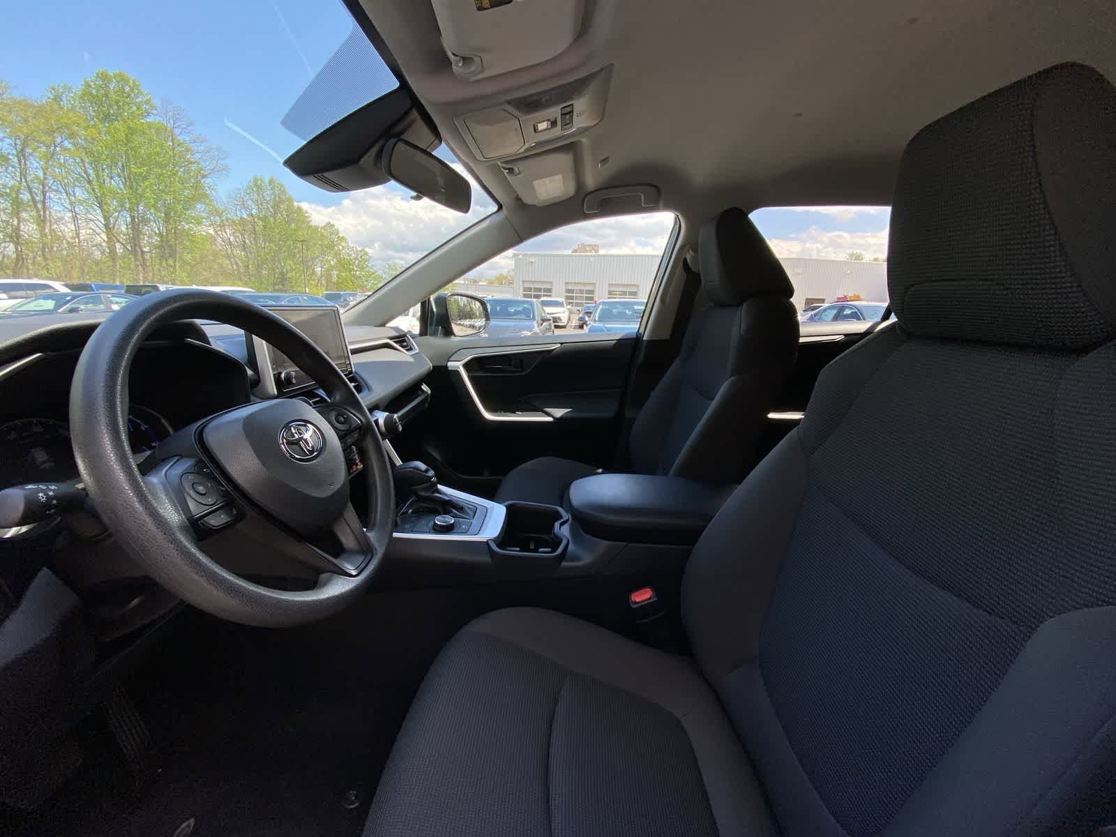 Thumbnail: 2025 Toyota RAV4 - 19