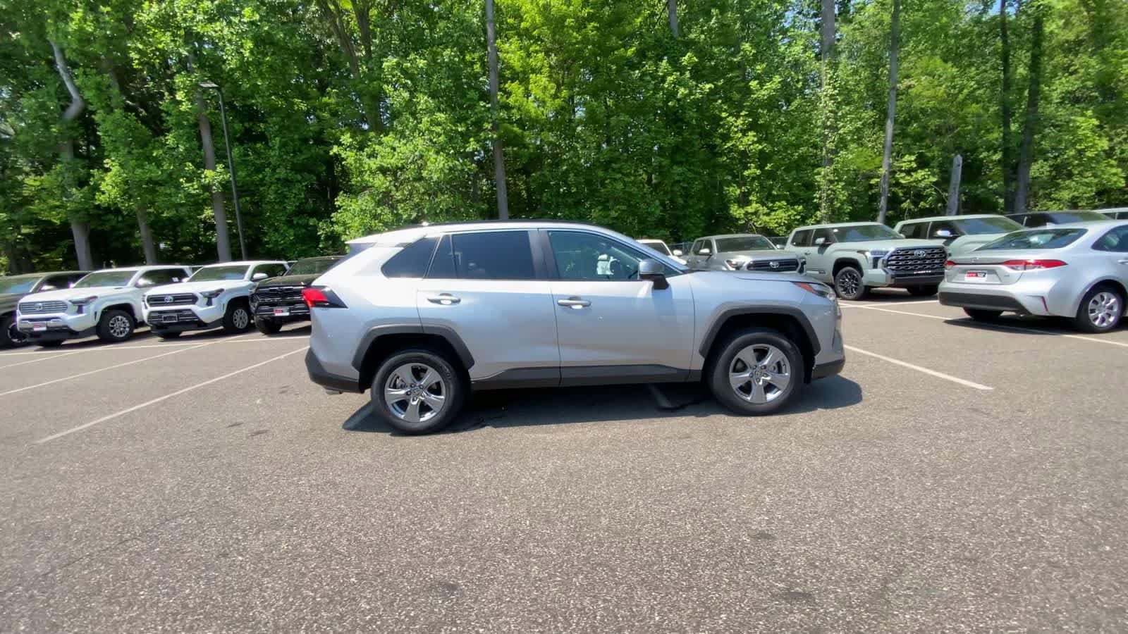 Thumbnail: 2025 Toyota RAV4 - 12