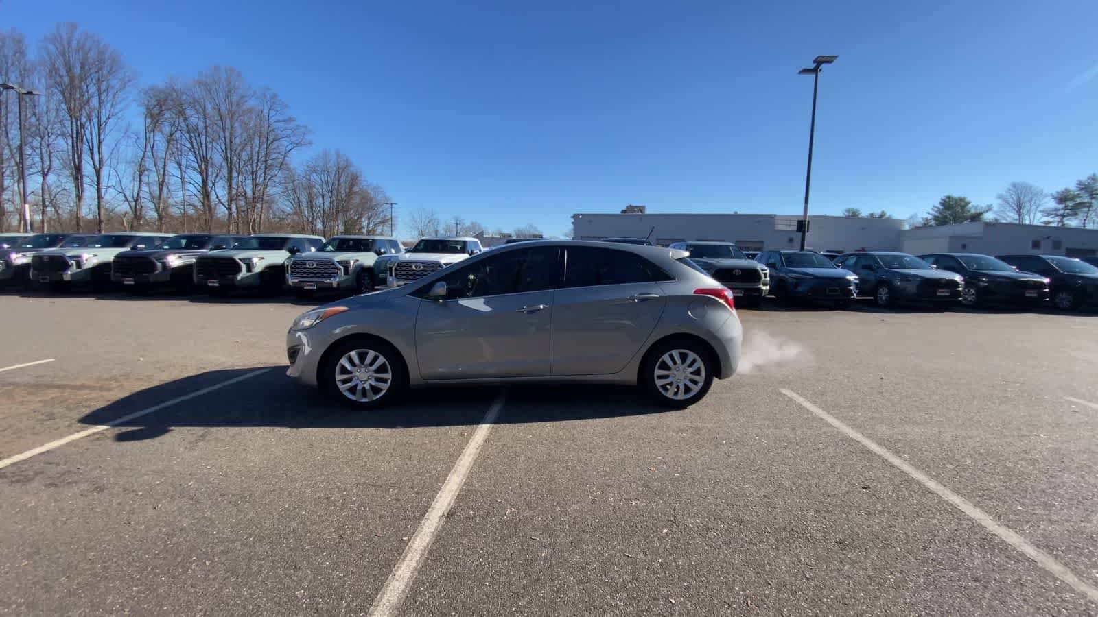 Thumbnail: 2016 Hyundai Elantra - 11