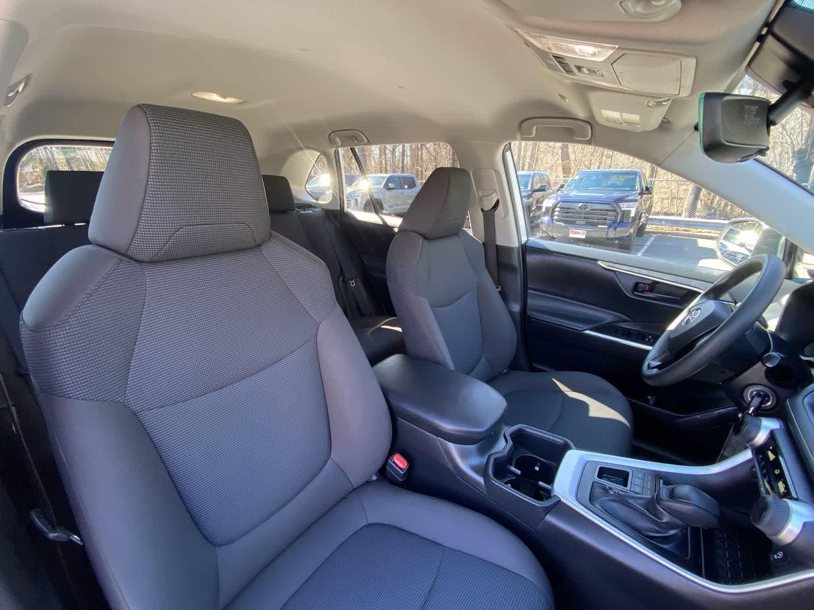 Thumbnail: 2023 Toyota RAV4 - 24