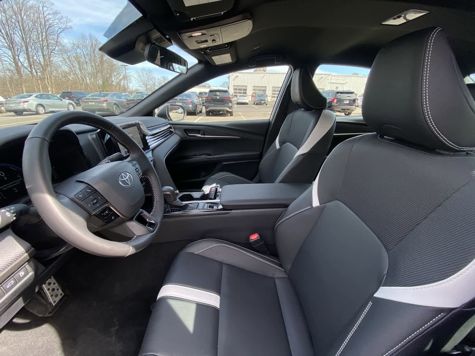 Thumbnail: 2025 Toyota Camry - 17