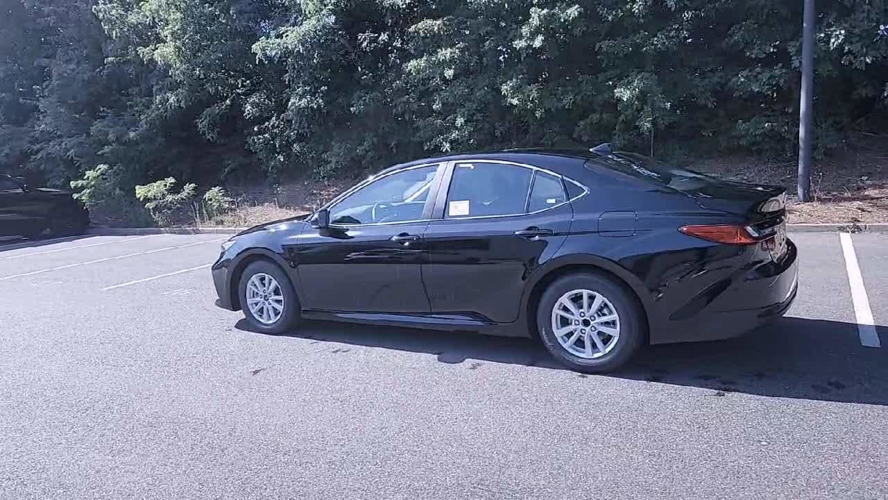 Thumbnail: 2025 Toyota Camry - 6