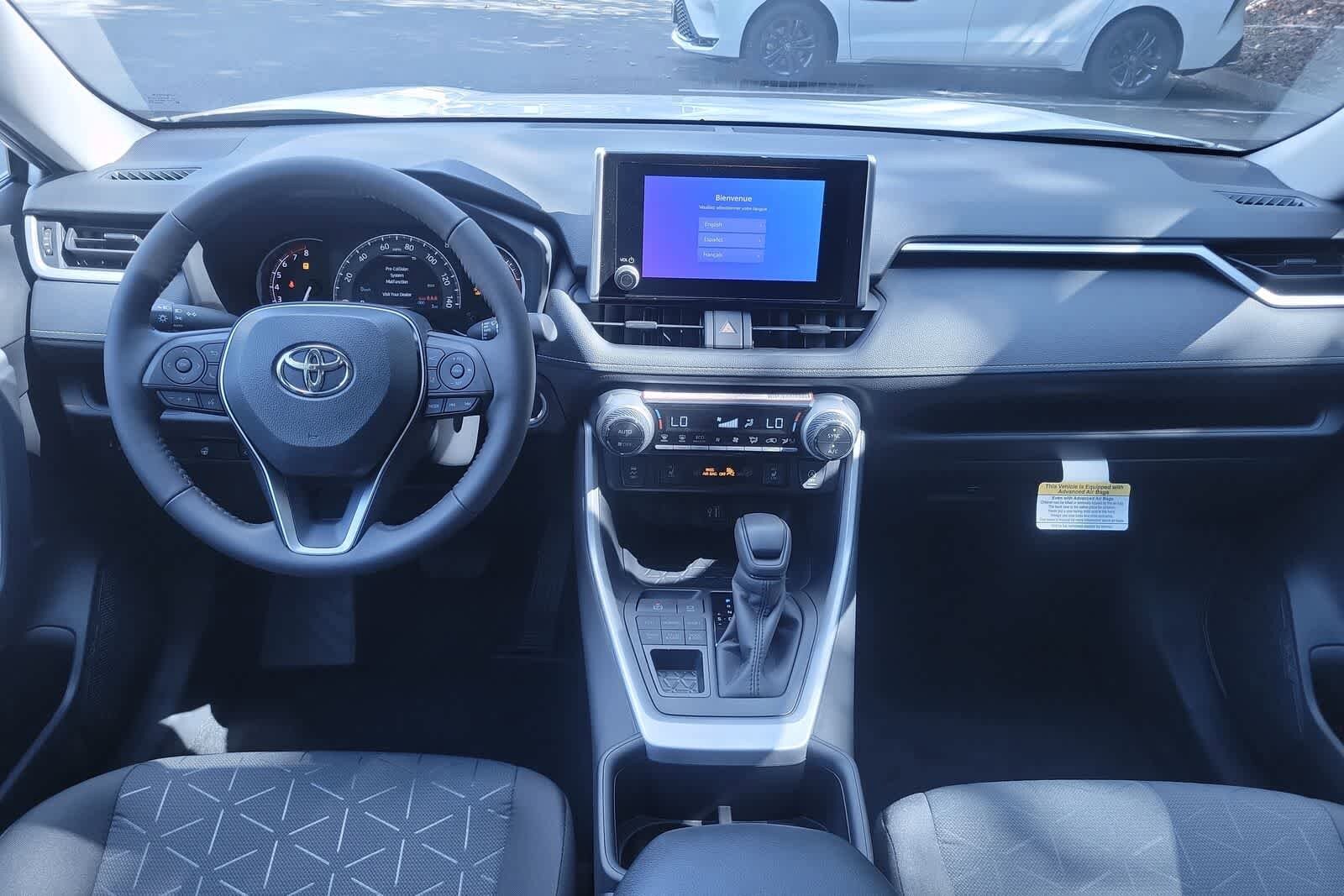 Thumbnail: 2025 Toyota RAV4 - 33