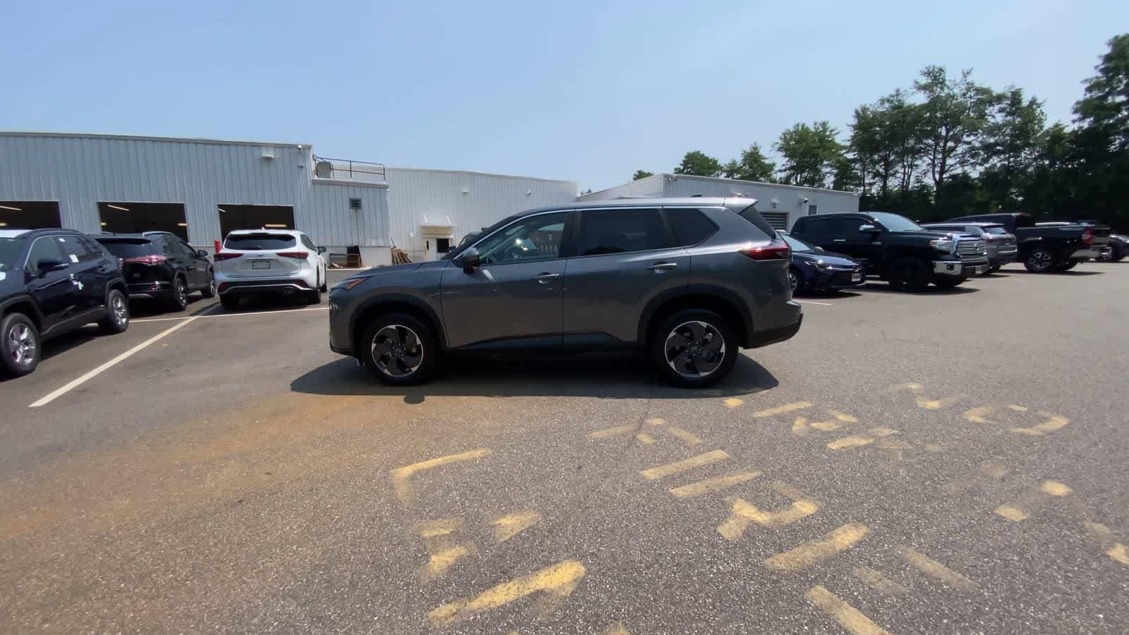 Thumbnail: 2024 Nissan Rogue - 5