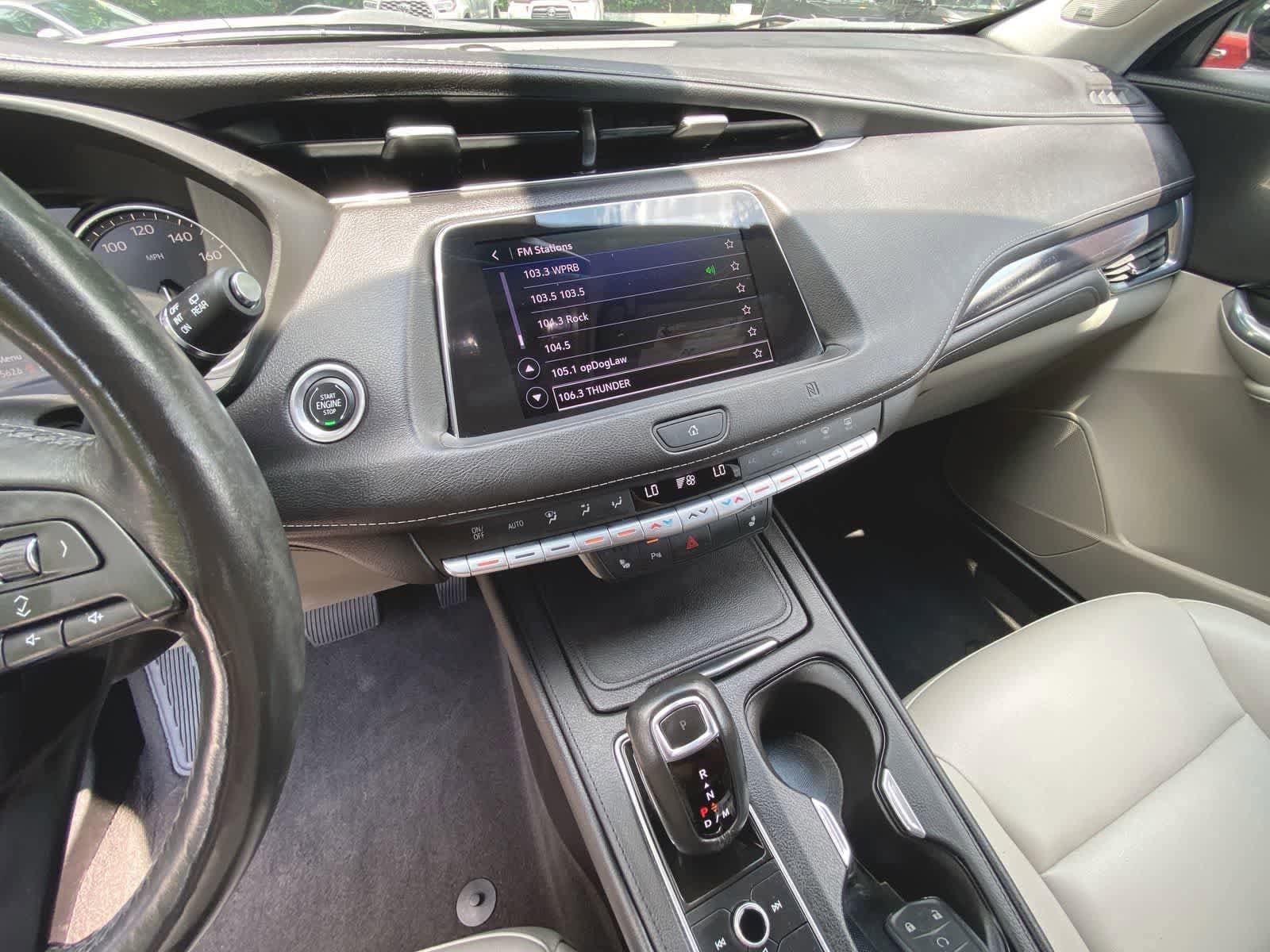 Thumbnail: 2019 Cadillac XT4 - 20