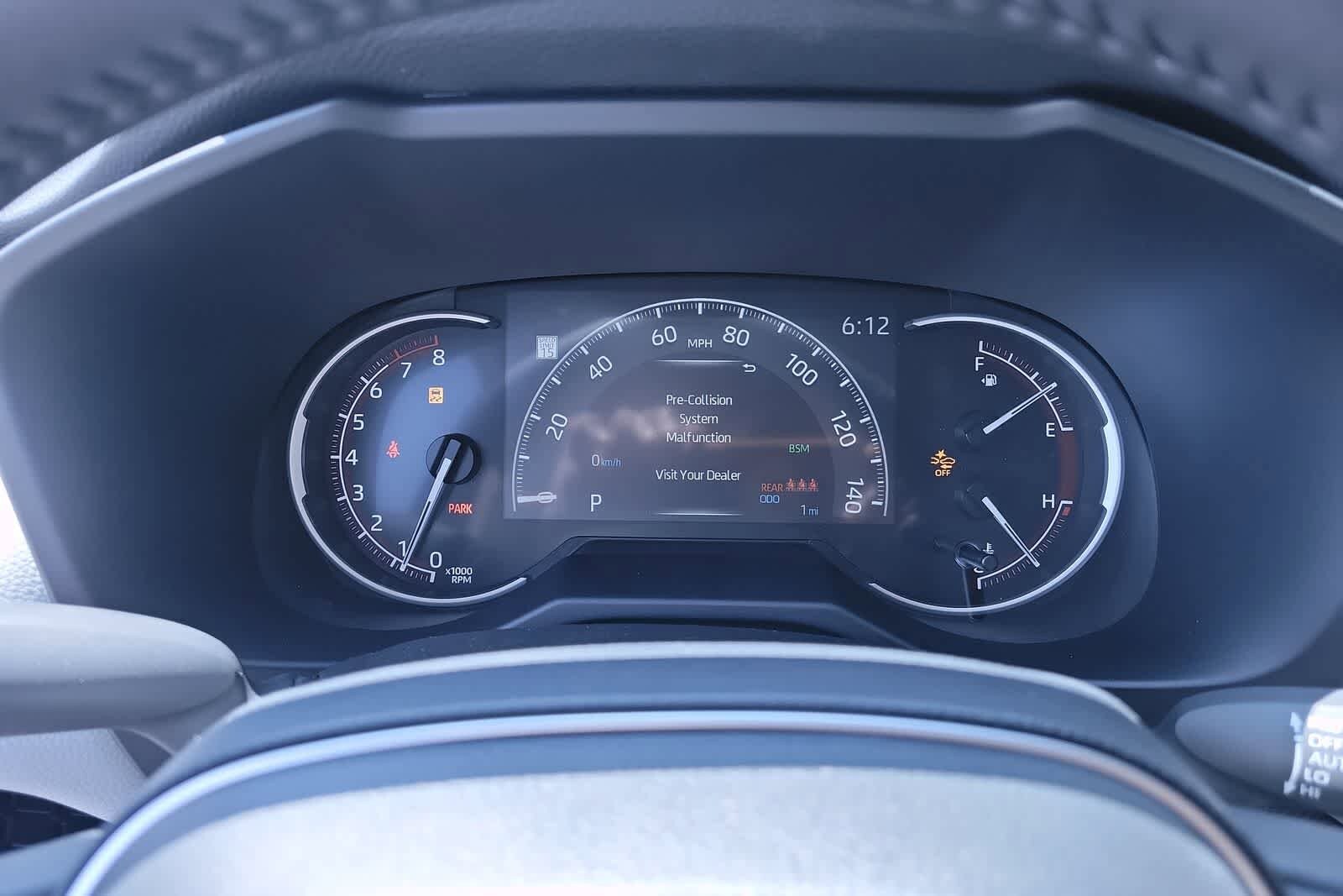 2025 Toyota RAV4 XLE 21