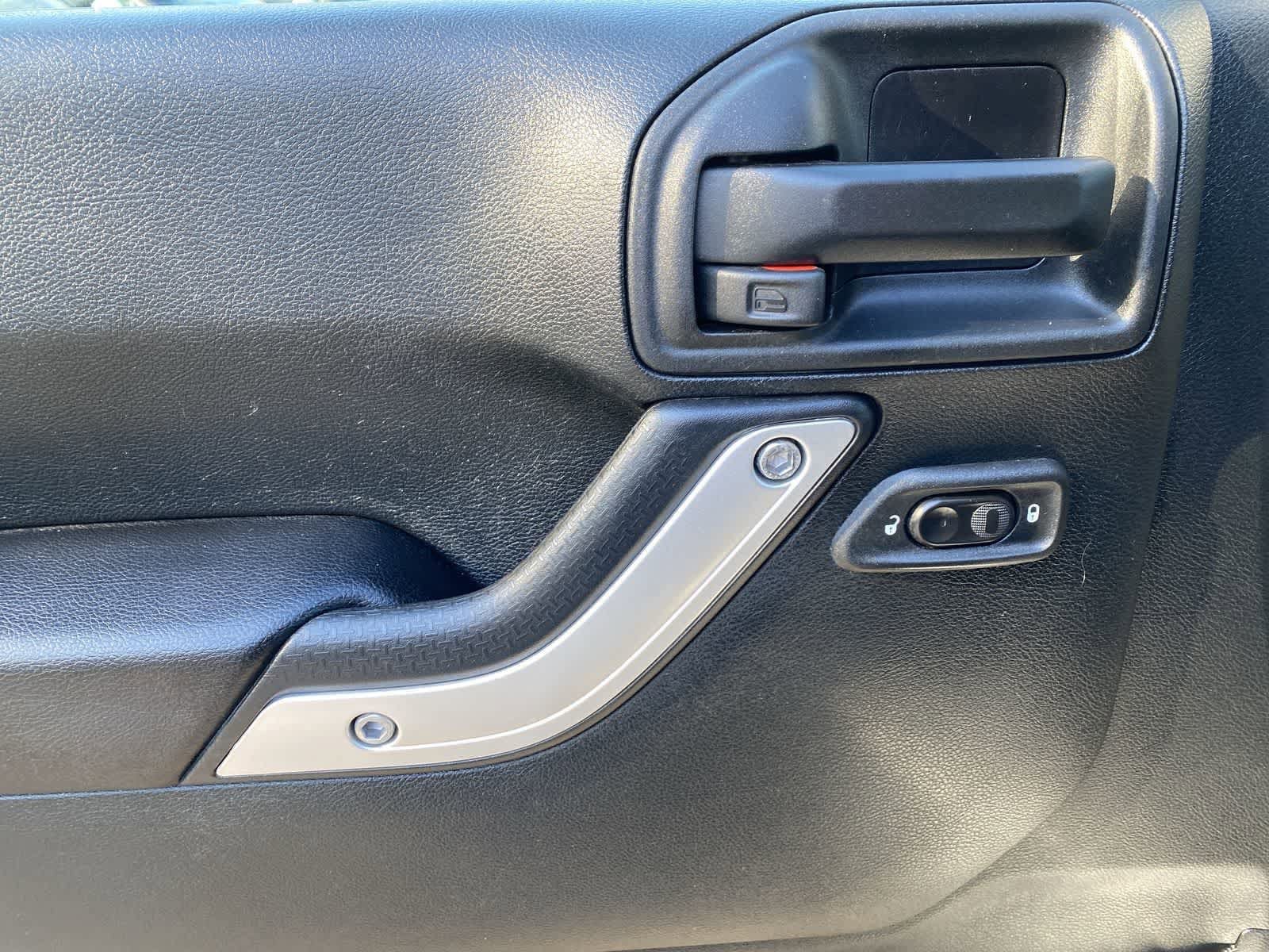 Thumbnail: 2016 Jeep Wrangler - 45