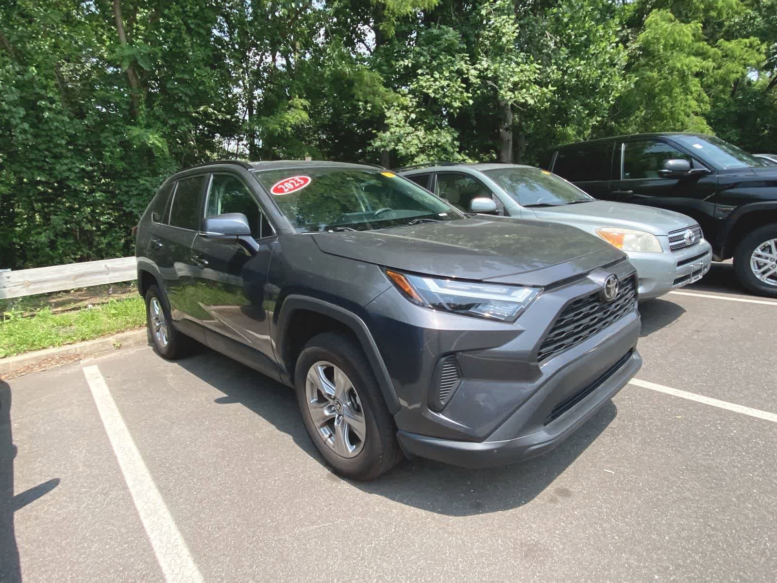 2023 Toyota RAV4 XLE 3
