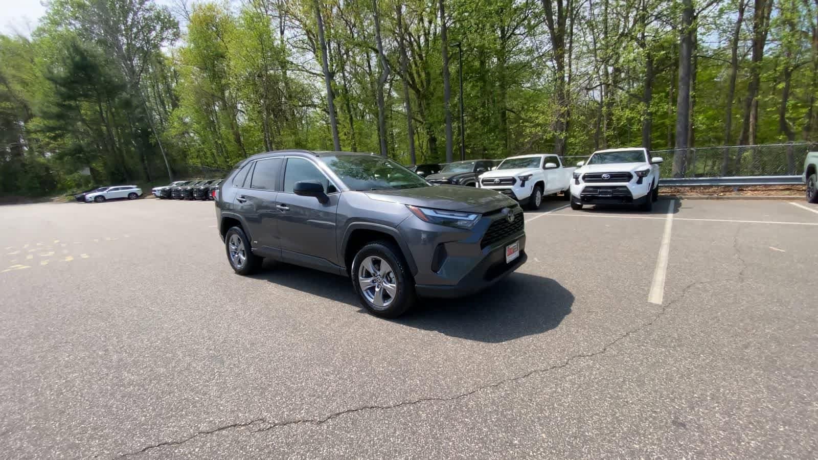 Thumbnail: 2025 Toyota RAV4 - 6